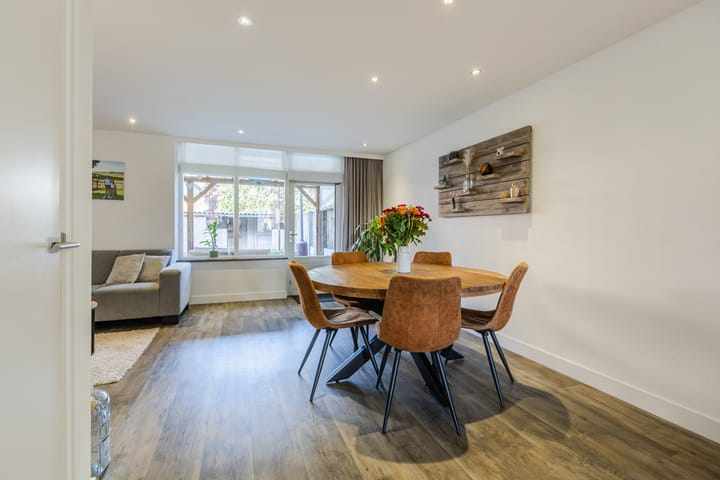 Foto 11 van van Heinsbergstraat 83