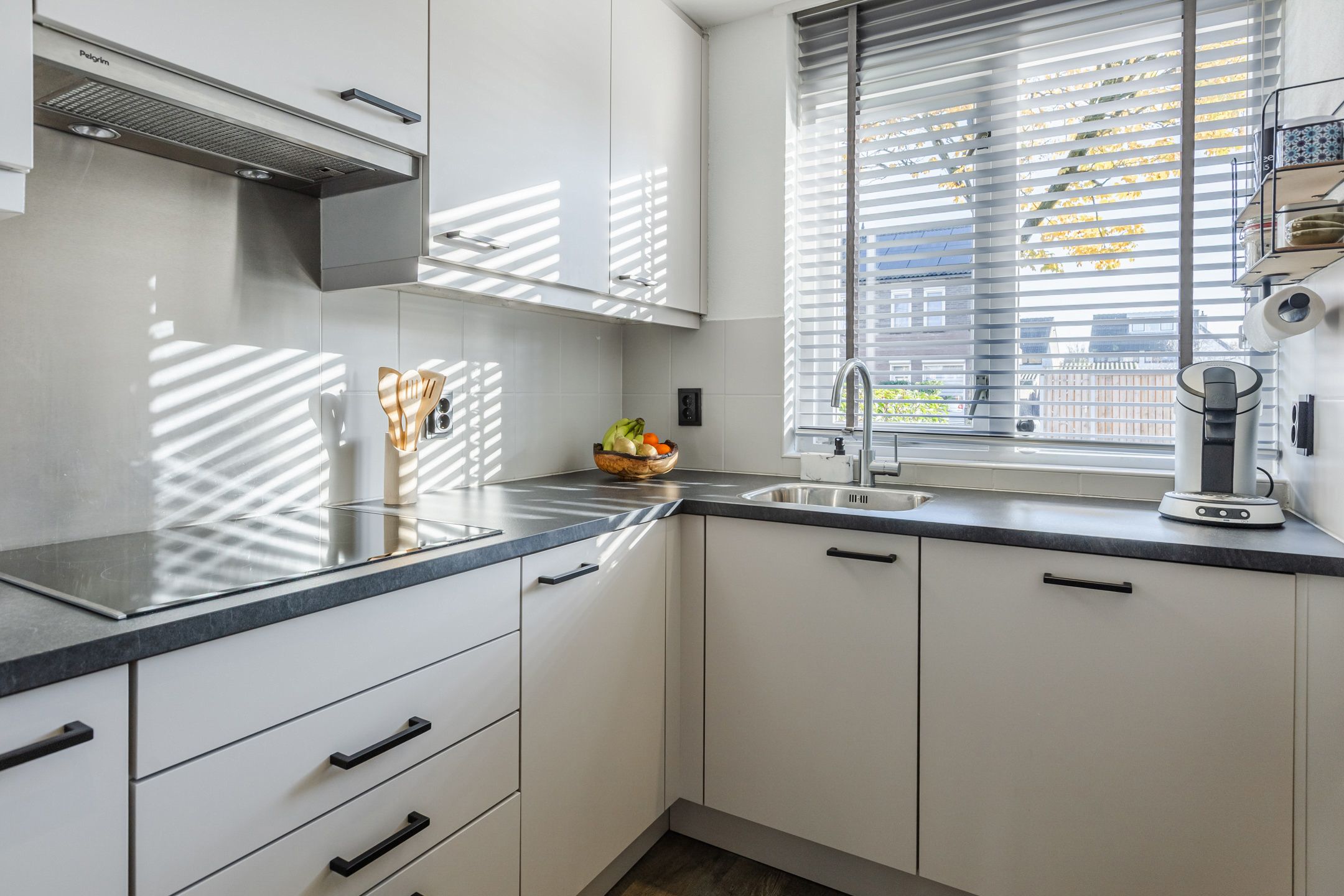 Photo 15 of van Heinsbergstraat 83