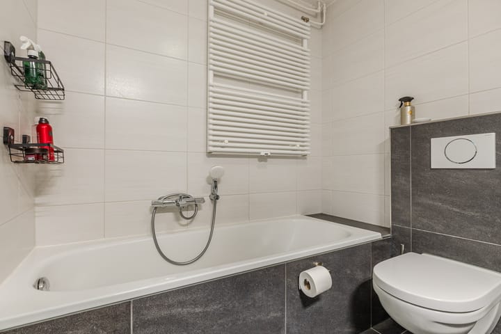 Foto 40 van van Heinsbergstraat 83