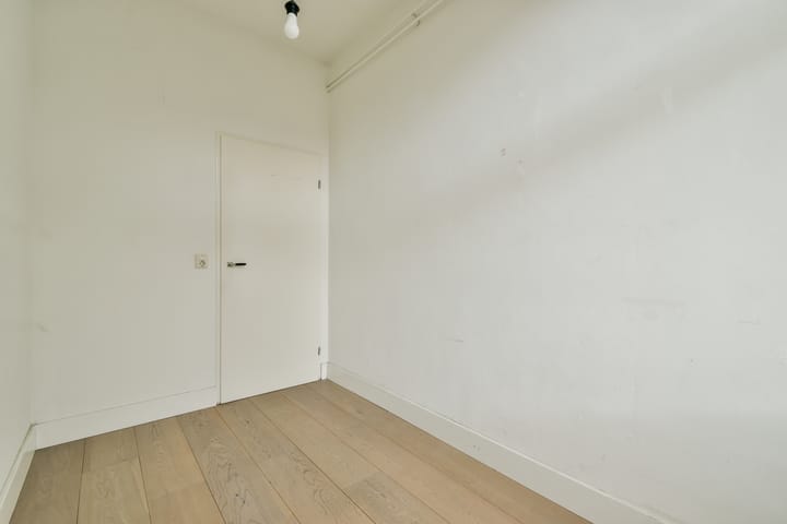 Photo 17 of Eerste Hugo de Grootstraat 3-3