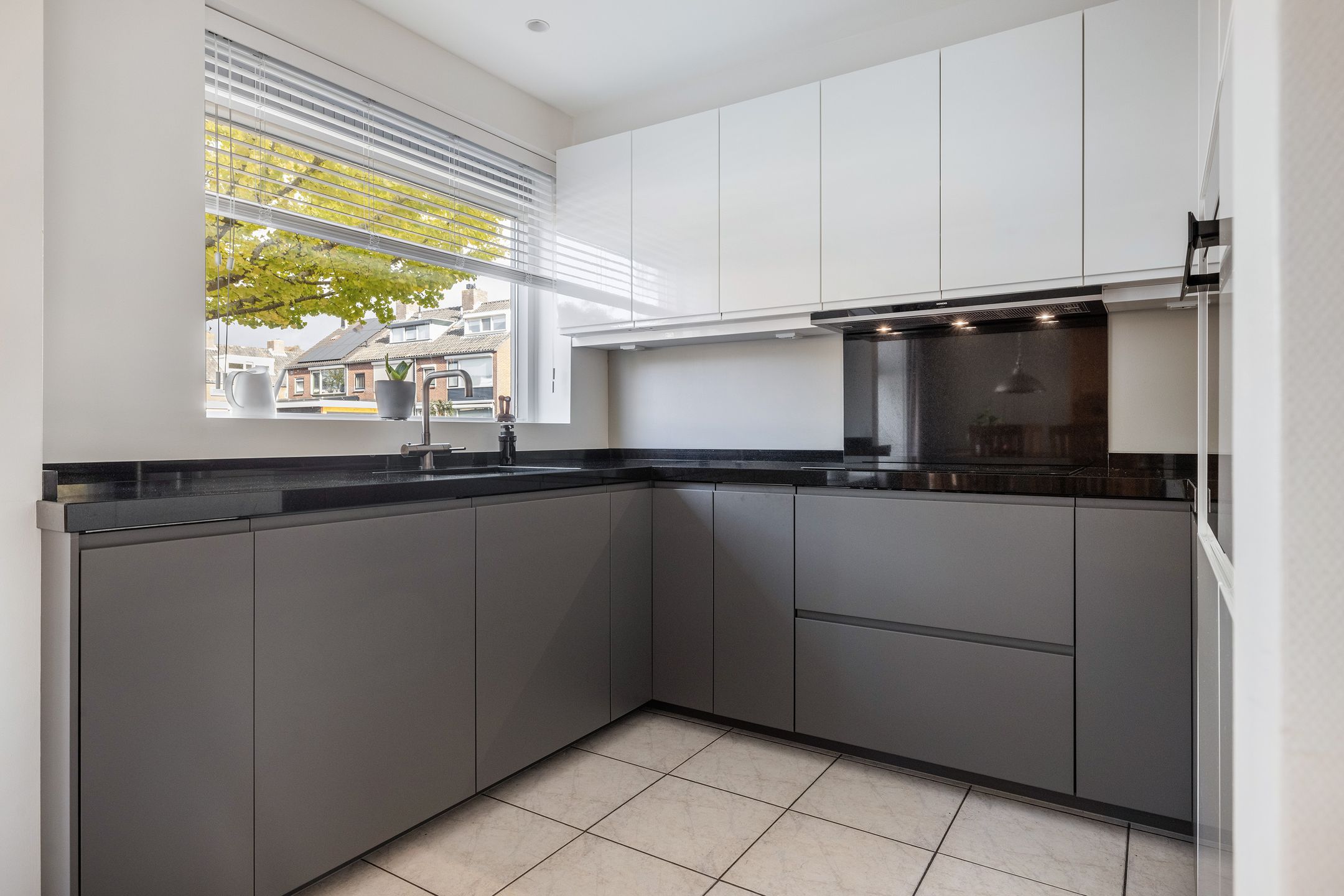 Photo 12 of Antoniuslaan 13