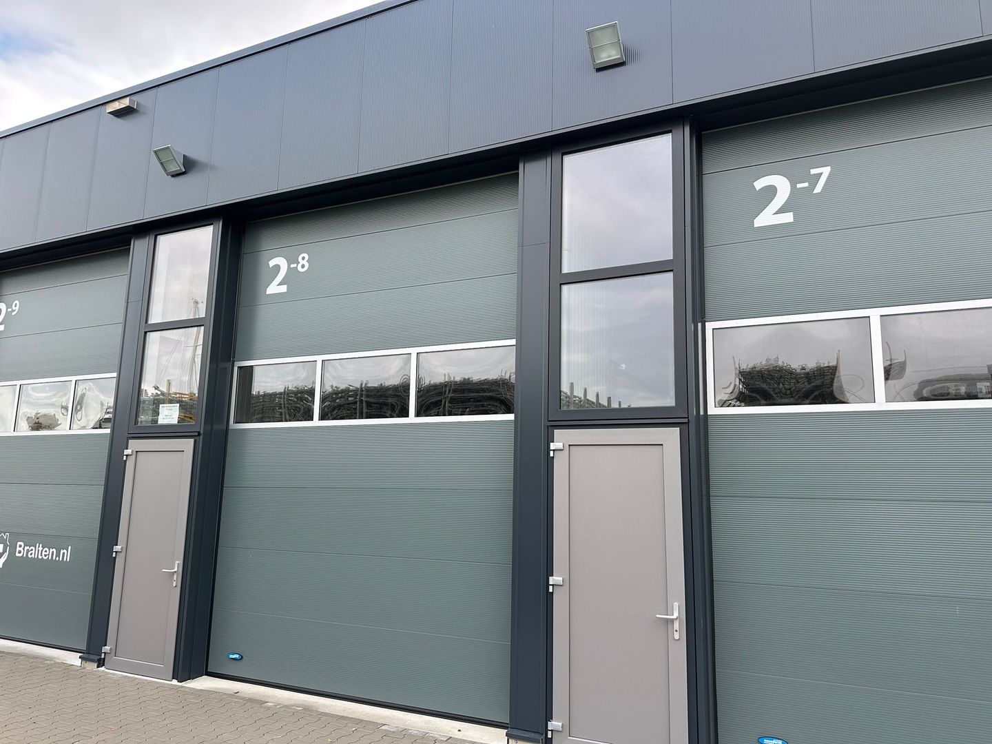 Bekijk foto 1 van Industrieweg 2-8