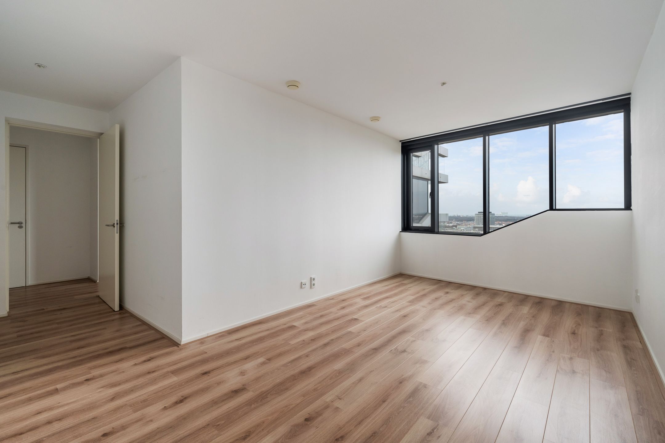 Foto 9 van Bezuidenhoutseweg 65-73