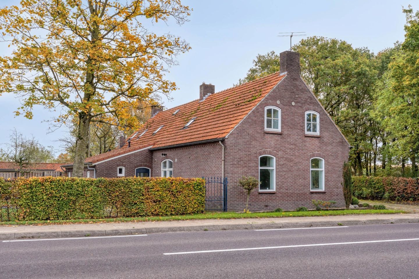 Bekijk foto 2 van Roggelsedijk 9