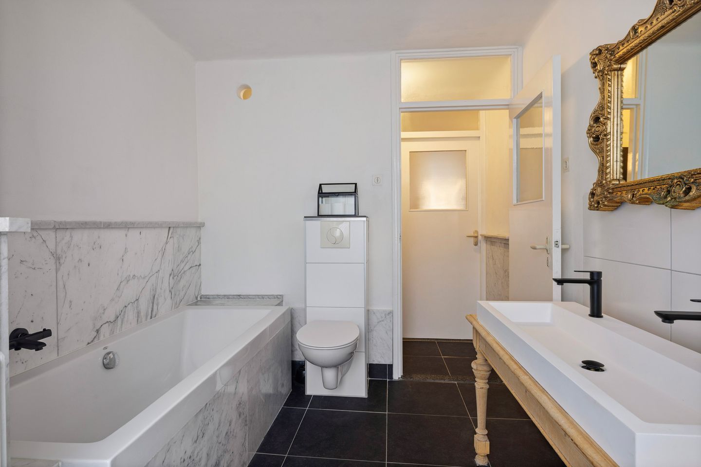 Photo 19 of Hermanus Boexstraat 17