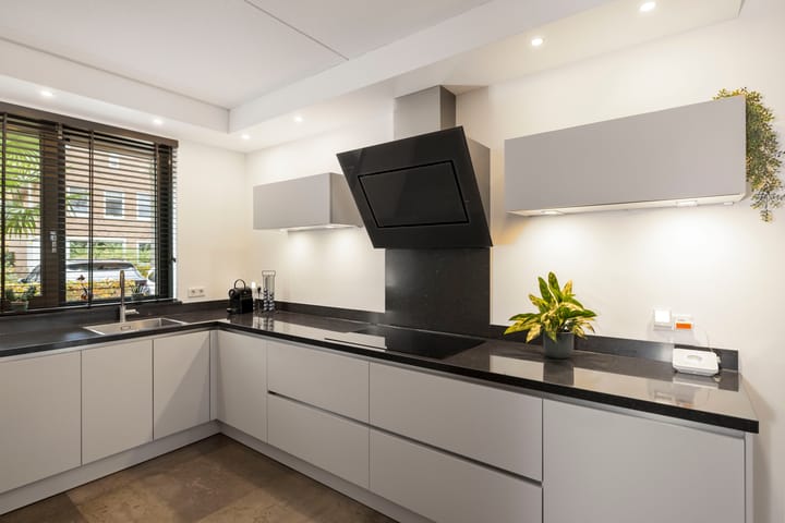 Foto 11 van Burg. Crommelinlaan 71