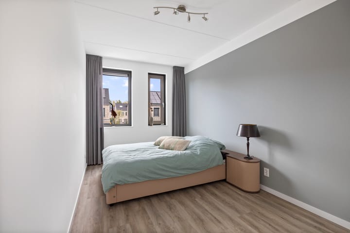 Foto 16 van Burg. Crommelinlaan 71