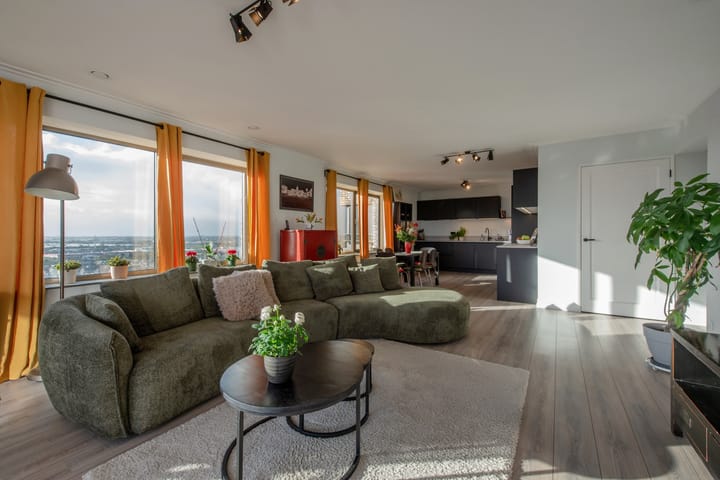 Photo 21 of Van Beresteynstraat 160