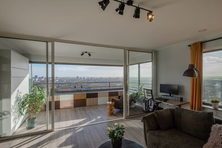 Photo 25 of Van Beresteynstraat 160