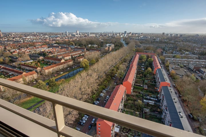 Photo 30 of Van Beresteynstraat 160