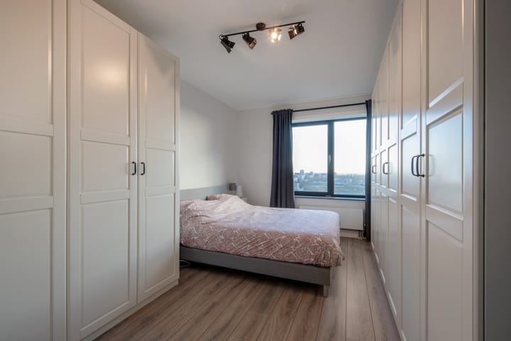 Photo 36 of Van Beresteynstraat 160