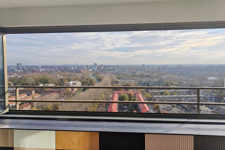 Photo 46 of Van Beresteynstraat 160