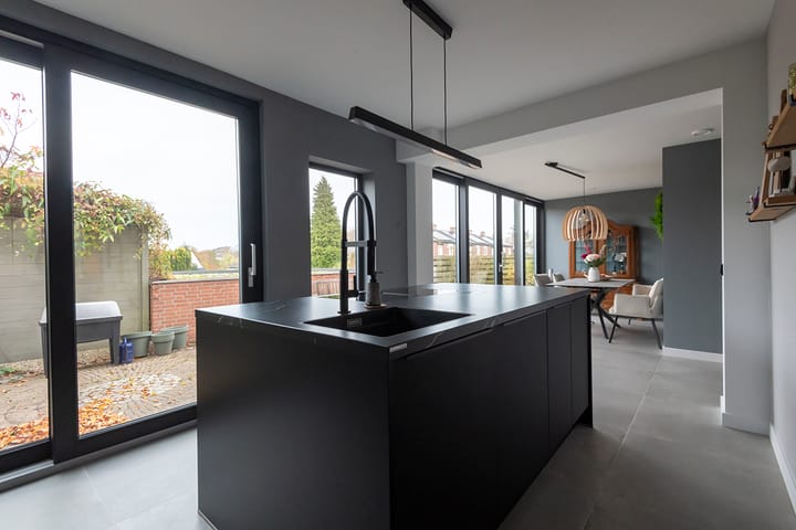 Foto 8 van Montgomerystraat 15