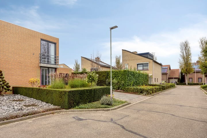 Photo 37 of Conference 2