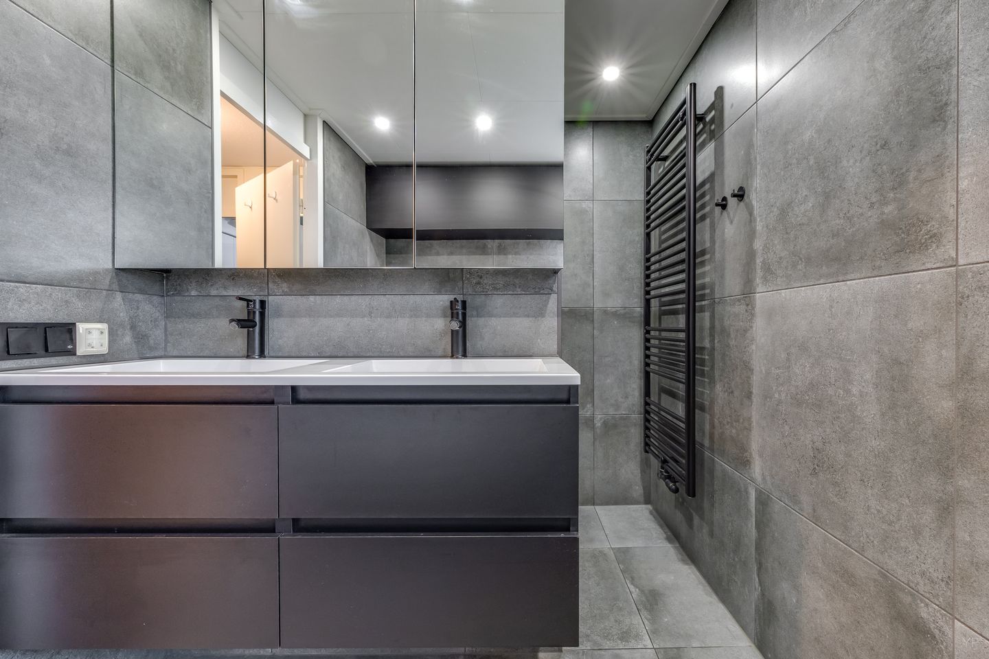 Foto 29 van Robert Kochstraat 38