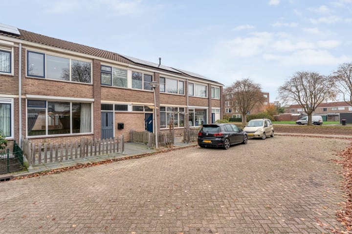 Photo 3 of D H van der Scheerstraat 26