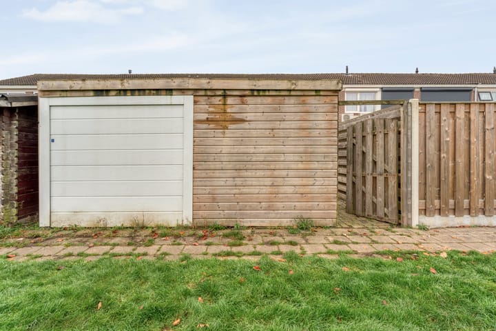 Photo 34 of D H van der Scheerstraat 26