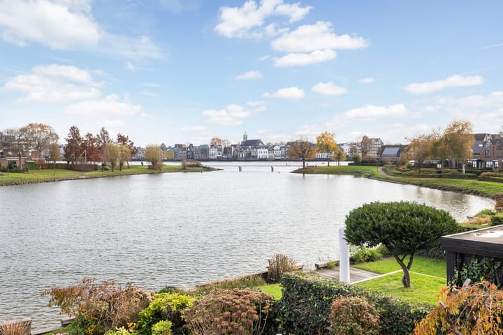 Volkerak 16 main image