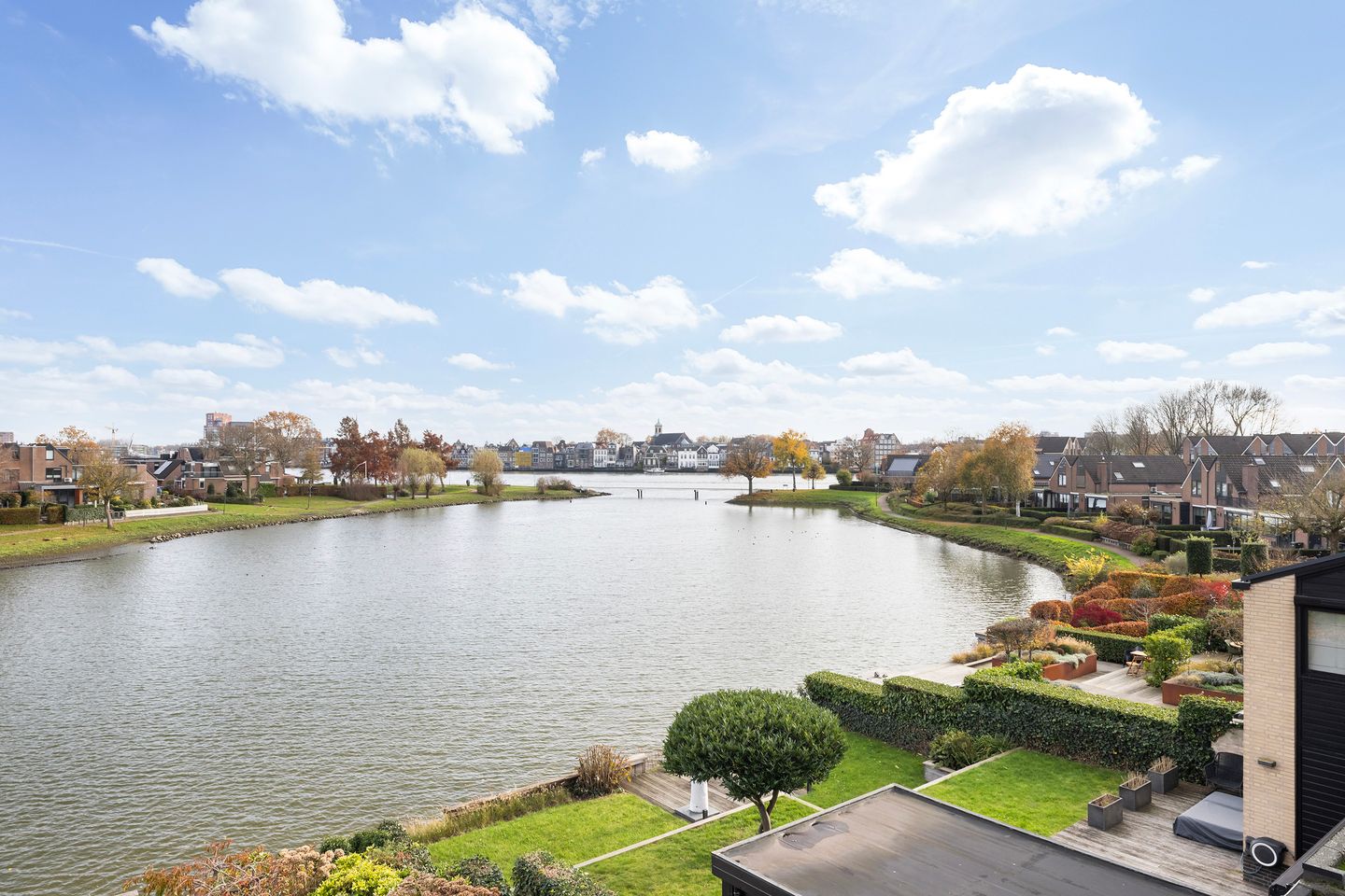 Photo 40 of Volkerak 16