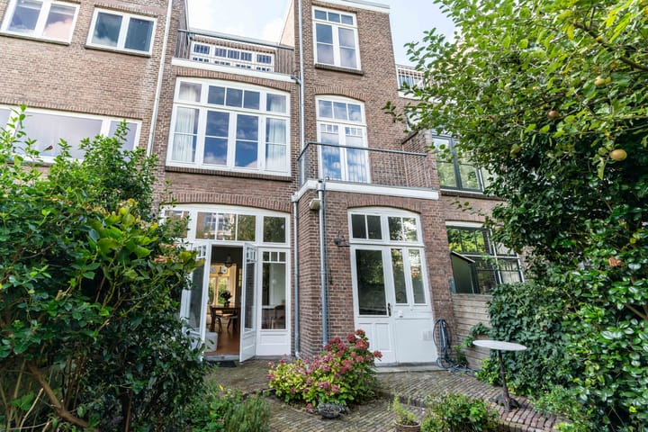 Photo 32 of Mesdagstraat 45