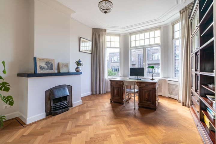 Photo 49 of Mesdagstraat 45