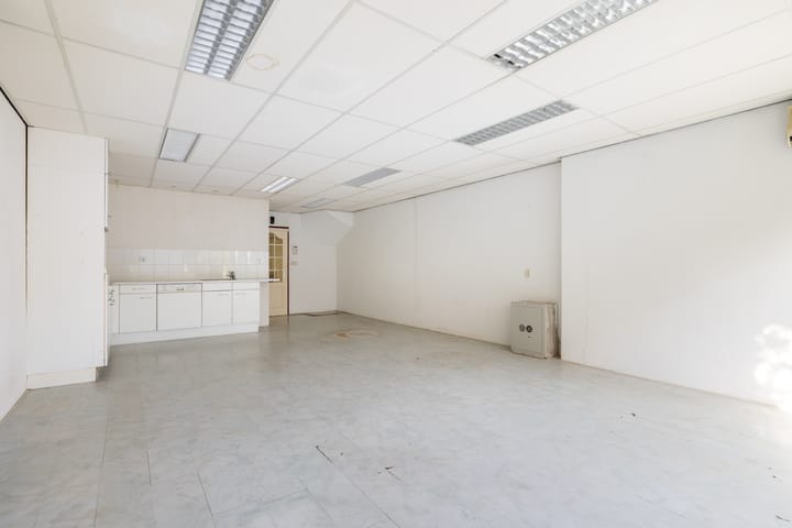 Photo 16 of Meeuwstraat 126