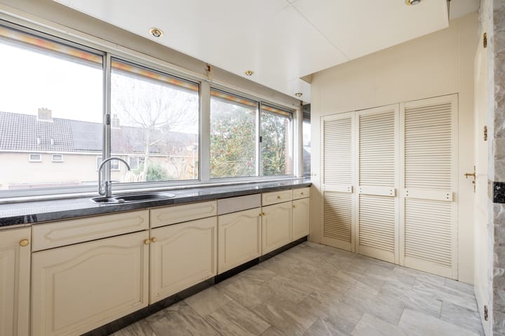 Photo 27 of Meeuwstraat 126