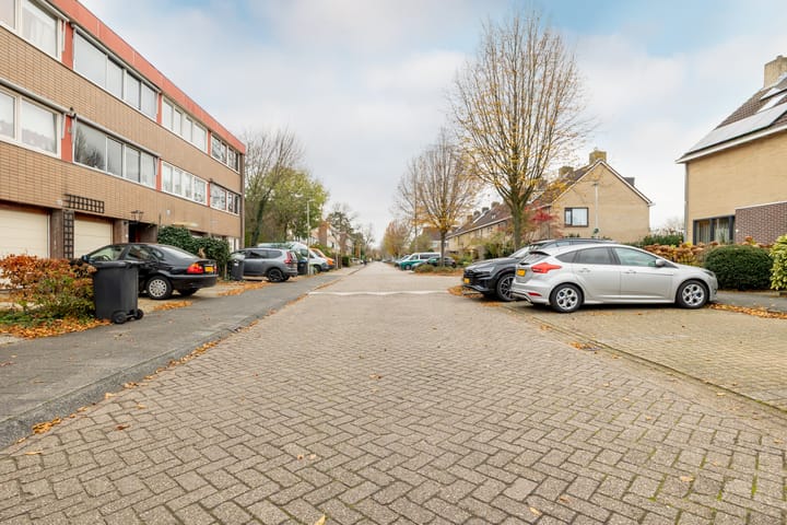 Photo 40 of Meeuwstraat 126