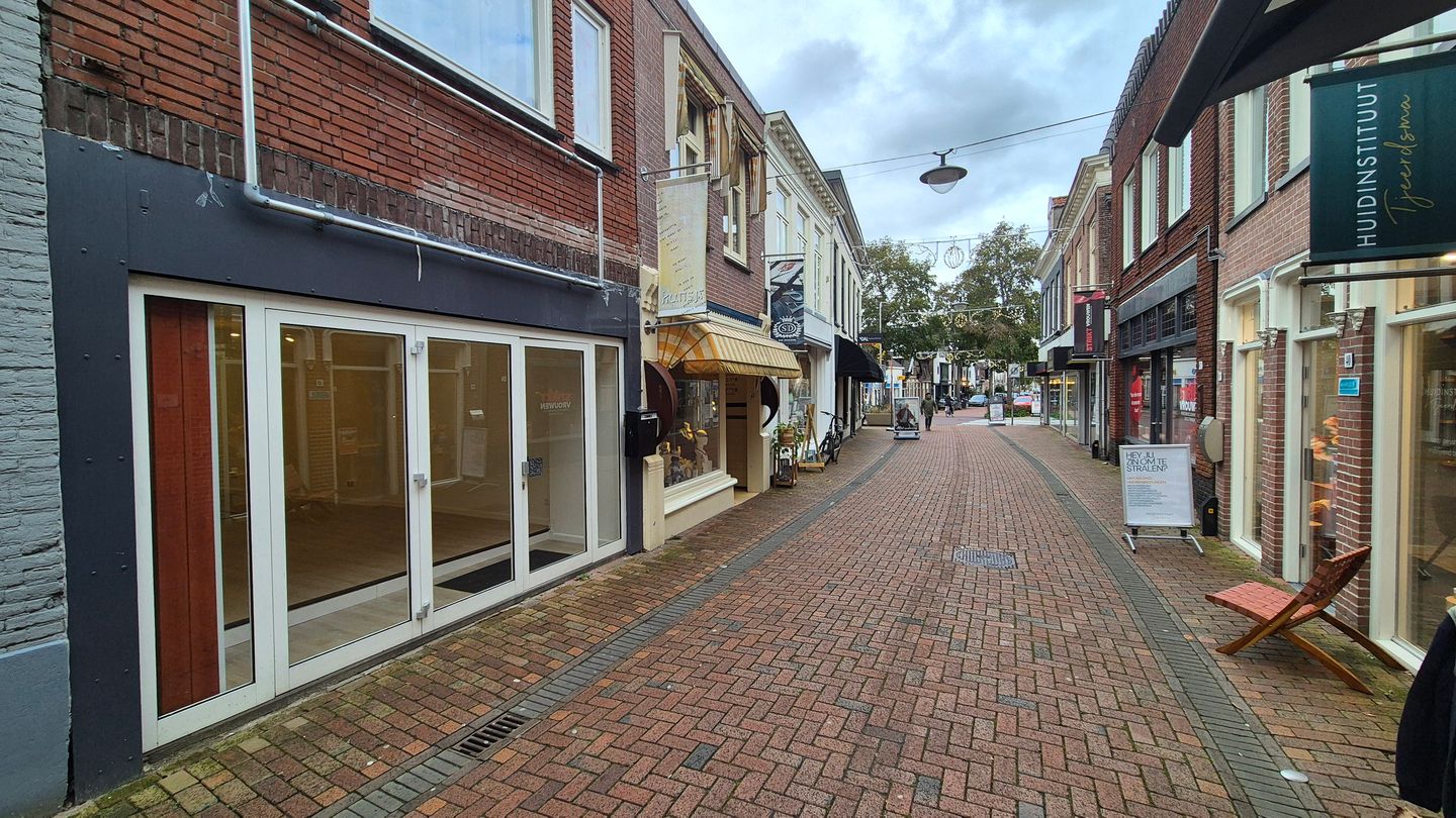 View photo 2 of Woldstraat 43