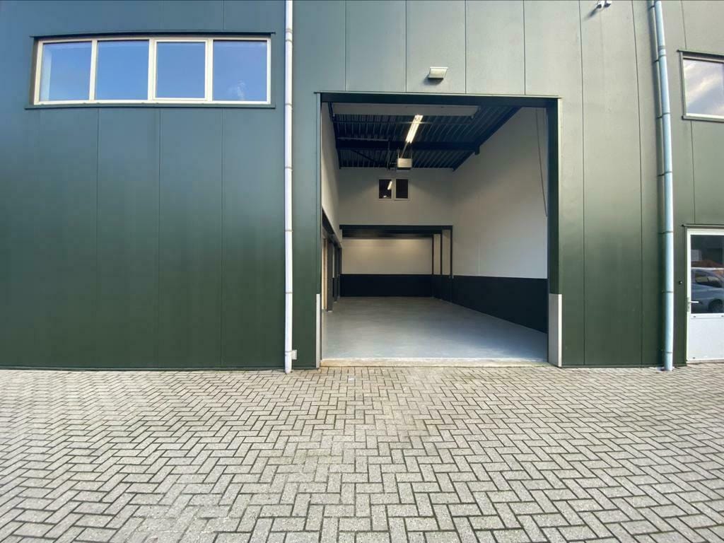 View photo 2 of Sasker van Heringawei 16