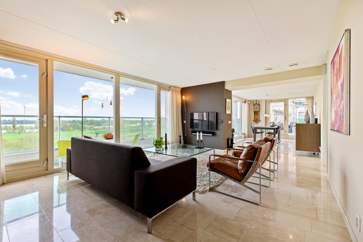 Photo 2 of Schout van Hanswijkplein 110