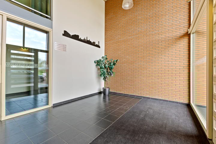 Photo 35 of Schout van Hanswijkplein 110