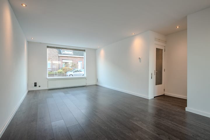 Photo 4 of Schutterstraat 3