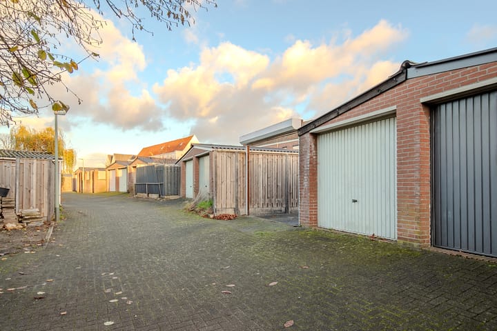 Photo 18 of Schutterstraat 3