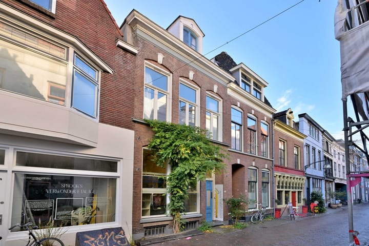 Grote Overstraat 22