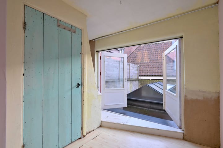 Photo 14 of Grote Overstraat 22