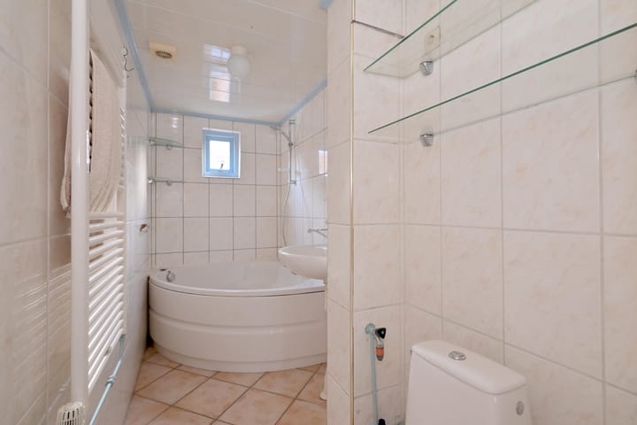 Photo 17 of Grote Overstraat 22