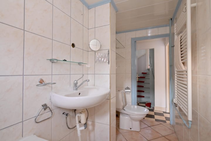 Photo 18 of Grote Overstraat 22