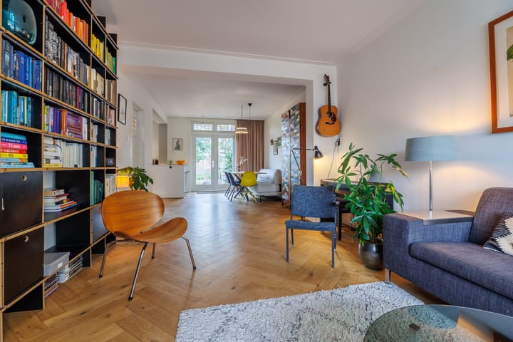 Foto 13 van van Heutszstraat 15