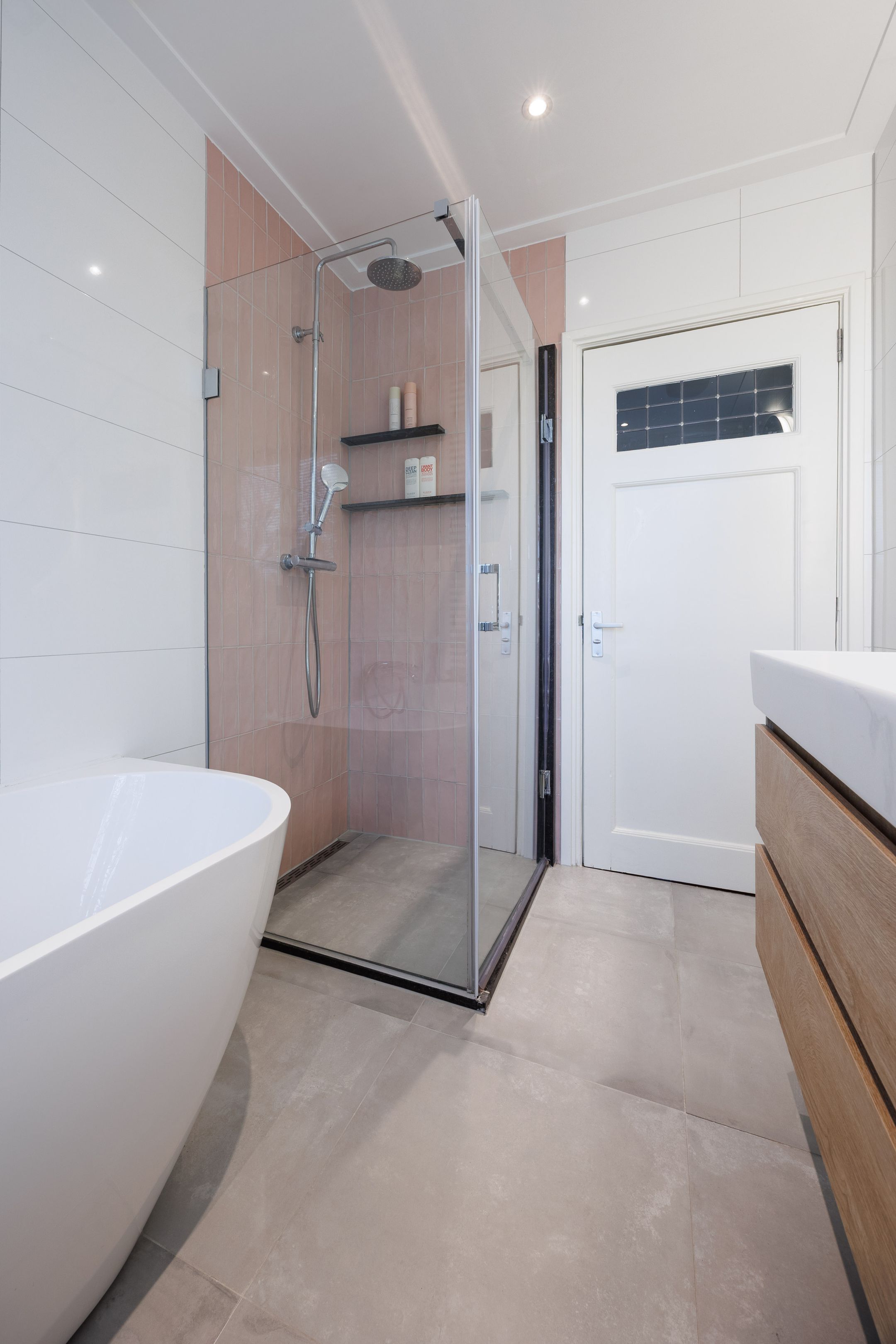 Photo 45 of van Heutszstraat 15