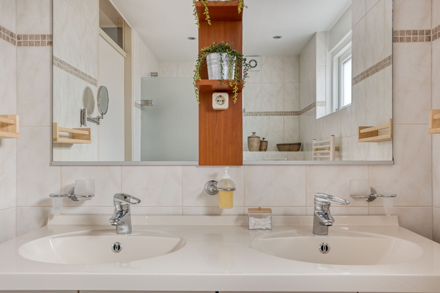 Foto 34 van Marie de Roodelaan 53