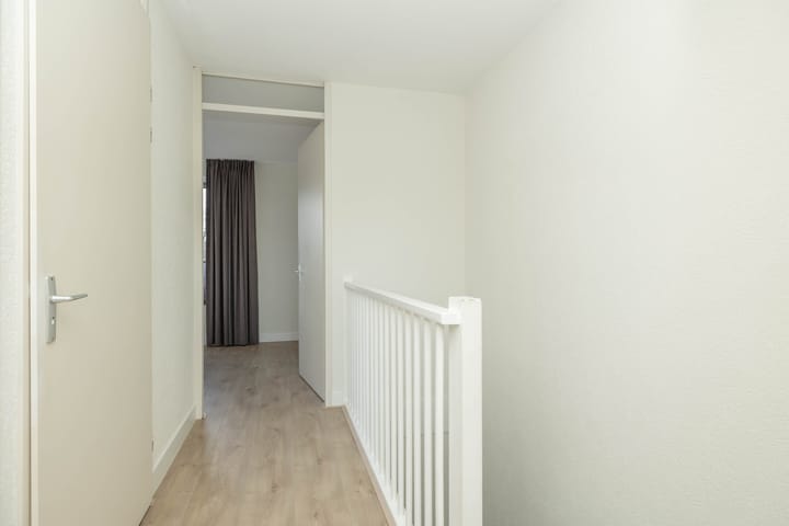 Photo 17 of Keizersmantel 5