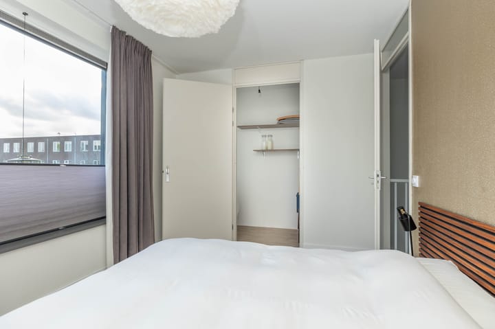 Photo 20 of Keizersmantel 5