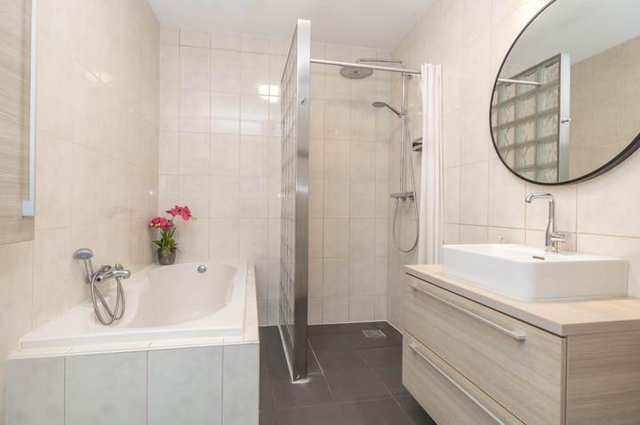 Photo 26 of Keizersmantel 5