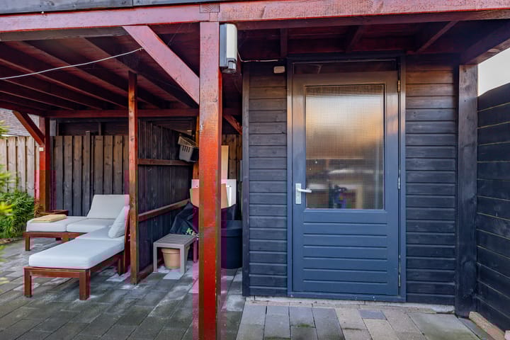 Photo 37 of Keizersmantel 5