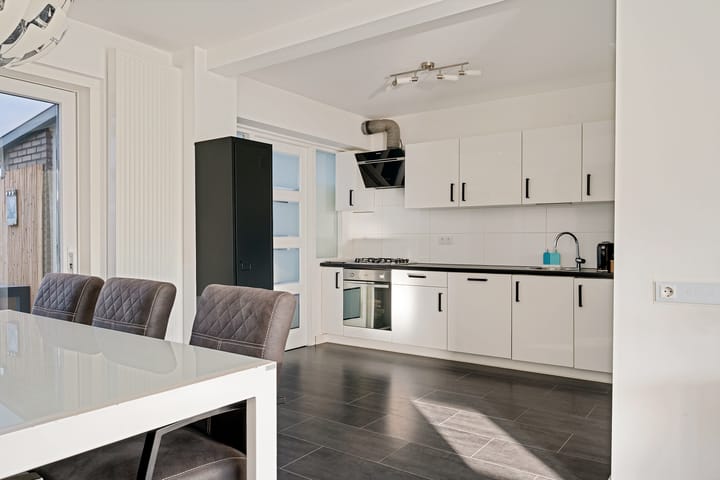 Photo 12 of Klaas van der Meijstrjitte 16