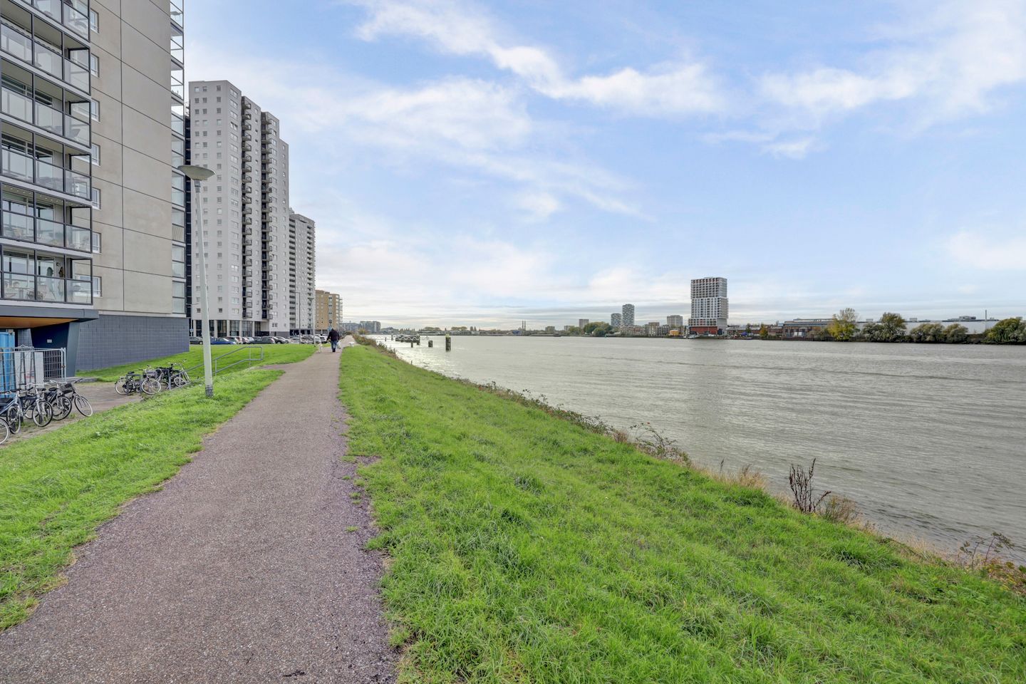 Foto 25 van Watertorenweg 563