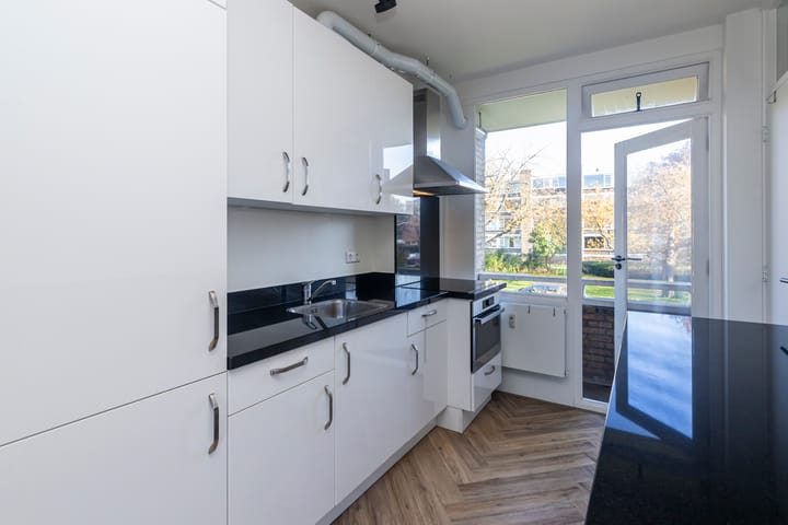 Foto 3 van Debussystraat 29