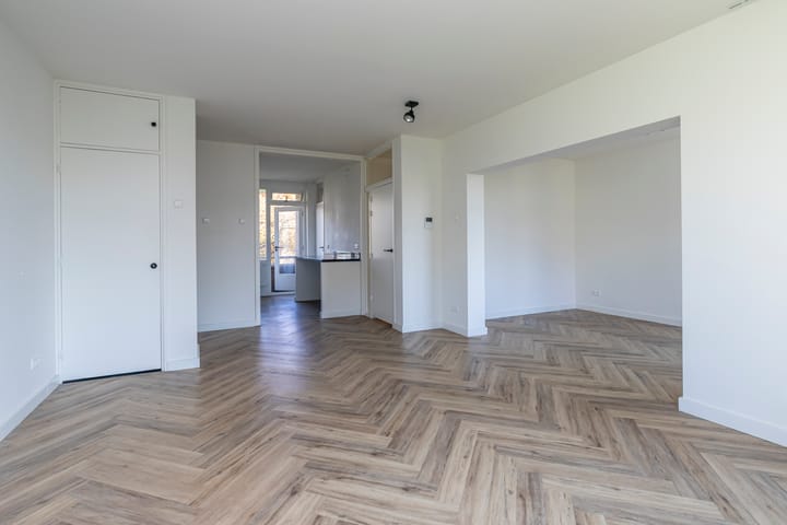 Foto 4 van Debussystraat 29