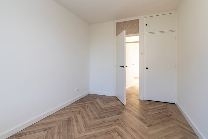 Foto 19 van Debussystraat 29